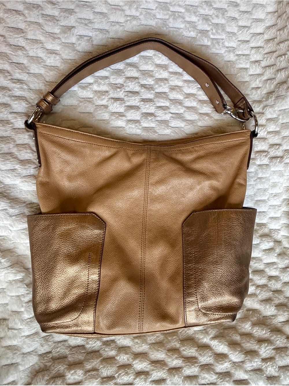 Borsella by HOBO